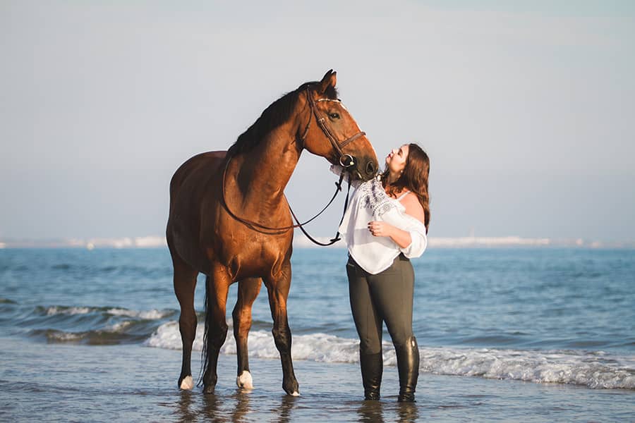 séance cheval et cavalier à la plage